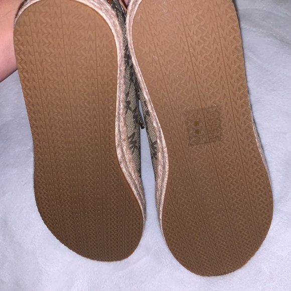 MICHAEL KORS shoes - Picture 5 of 6